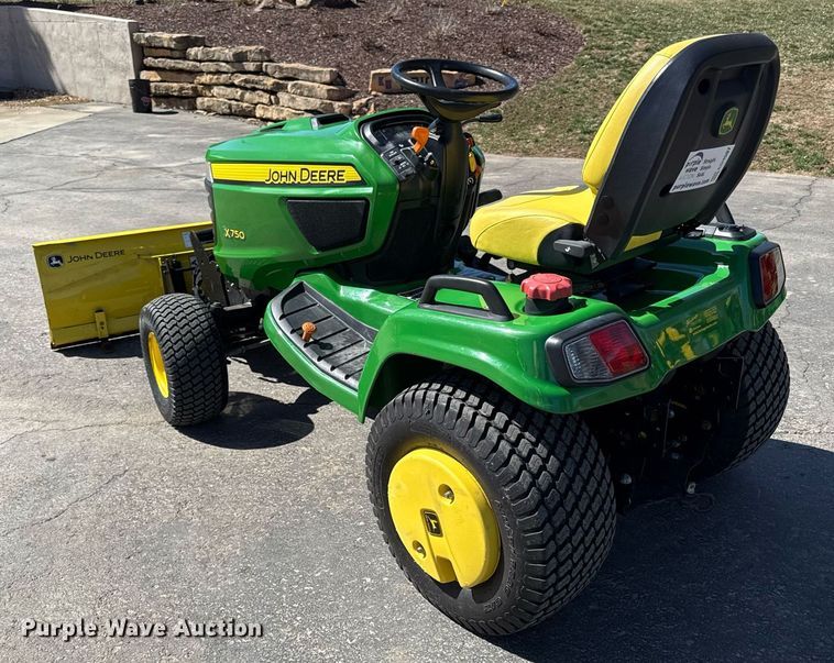 image for item ED4087 2013 John Deere X750 lawn mower
