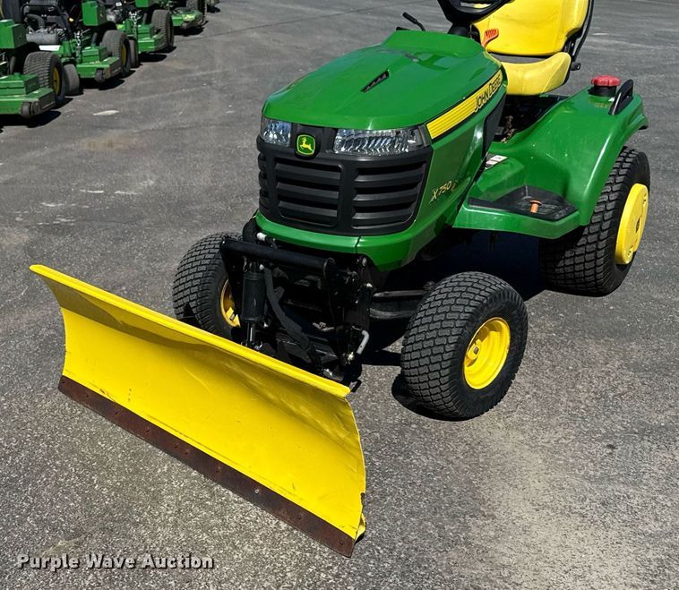 image for item ED4087 2013 John Deere X750 lawn mower