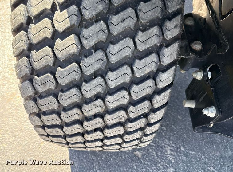 image for item ED4087 2013 John Deere X750 lawn mower