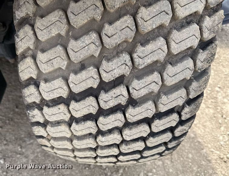 image for item ED4095 John Deere X495 lawn mower