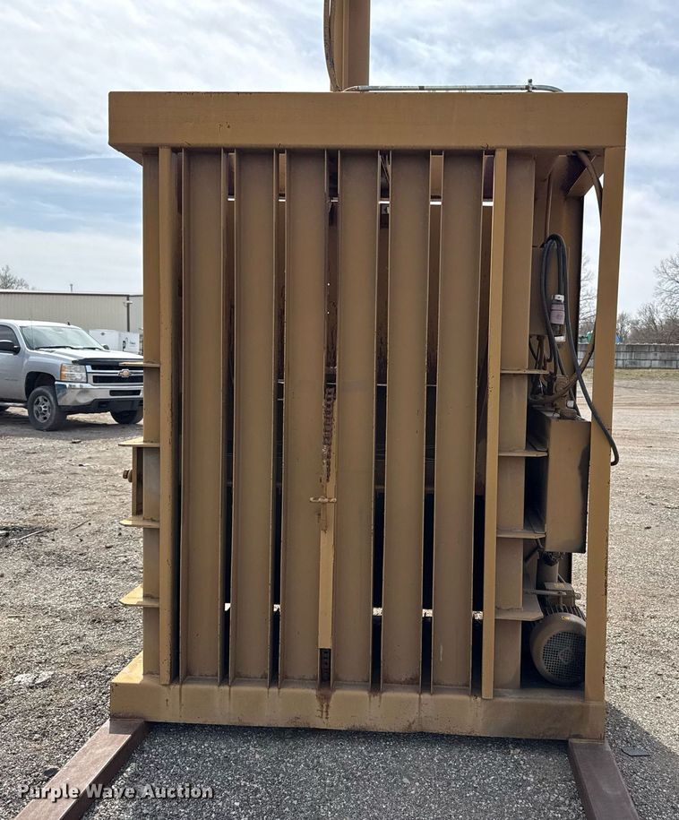 image for item ED4097 Bundle Bee 60 cardboard baler 