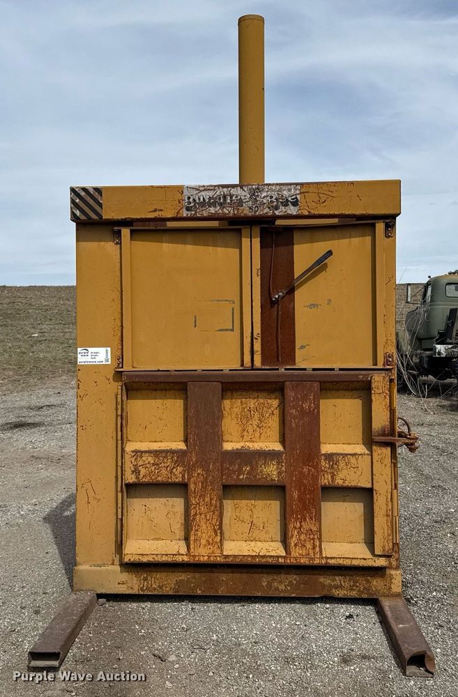 image for item ED4097 Bundle Bee 60 cardboard baler 