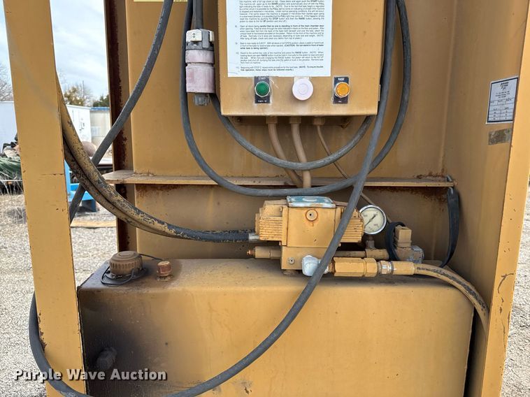 image for item ED4097 Bundle Bee 60 cardboard baler 