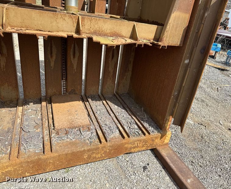 image for item ED4097 Bundle Bee 60 cardboard baler 