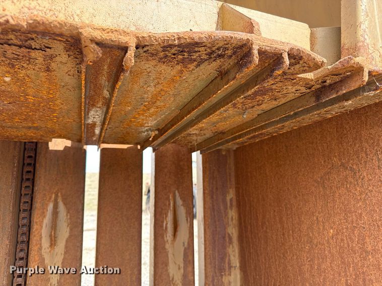 image for item ED4097 Bundle Bee 60 cardboard baler 