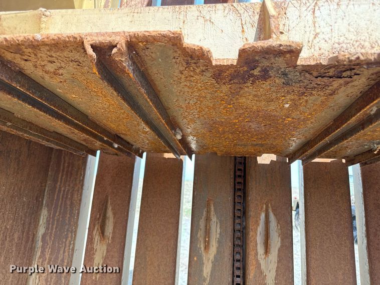 image for item ED4097 Bundle Bee 60 cardboard baler 