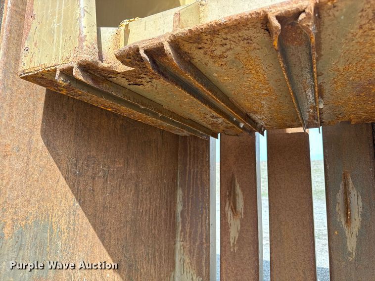 image for item ED4097 Bundle Bee 60 cardboard baler 