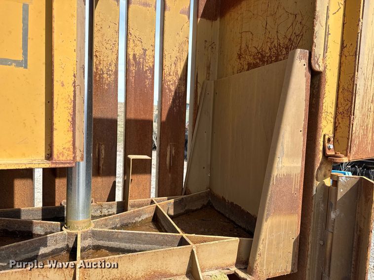 image for item ED4097 Bundle Bee 60 cardboard baler 