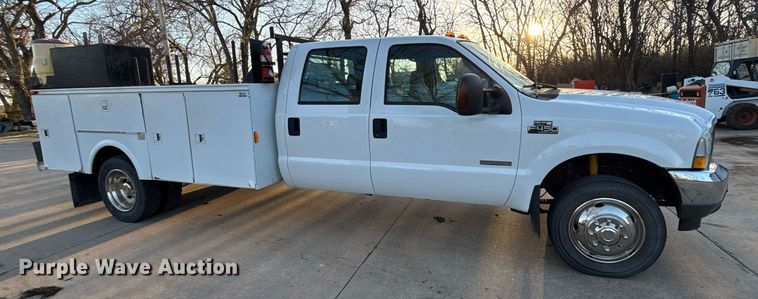 image for item ED4099 2004 Ford F450 Super Duty XL Crew Cab utility / service truck