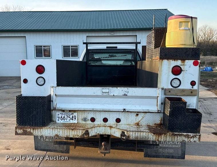 image for item ED4099 2004 Ford F450 Super Duty XL Crew Cab utility / service truck