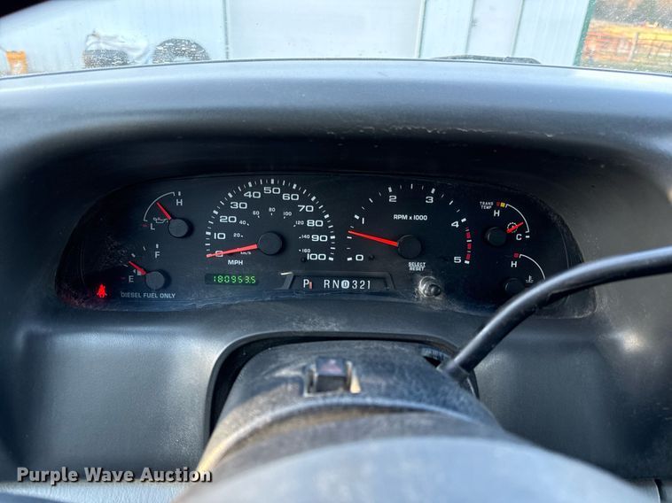 image for item ED4099 2004 Ford F450 Super Duty XL Crew Cab utility / service truck