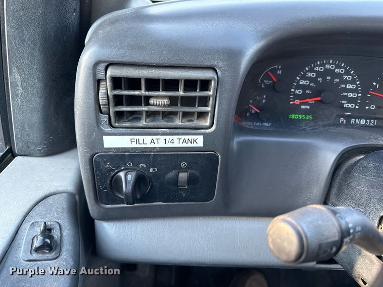 image for item ED4099 2004 Ford F450 Super Duty XL Crew Cab utility / service truck