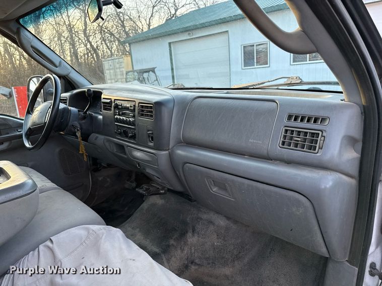 image for item ED4099 2004 Ford F450 Super Duty XL Crew Cab utility / service truck