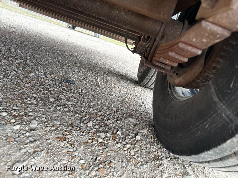 image for item ED4103 2004 Road Hog Uniloader equipment trailer