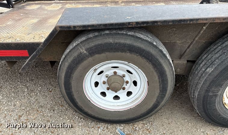 image for item ED4103 2004 Road Hog Uniloader equipment trailer