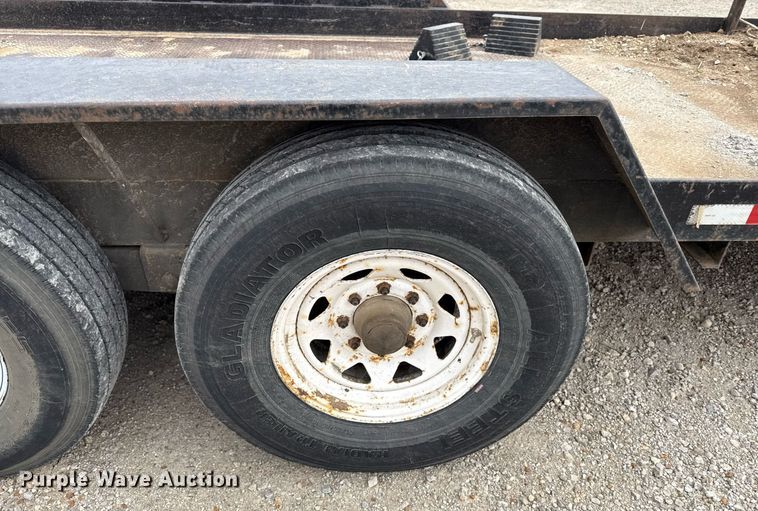 image for item ED4103 2004 Road Hog Uniloader equipment trailer