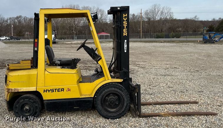 image for item ED4112 2001 Hyster H60XM  forklift