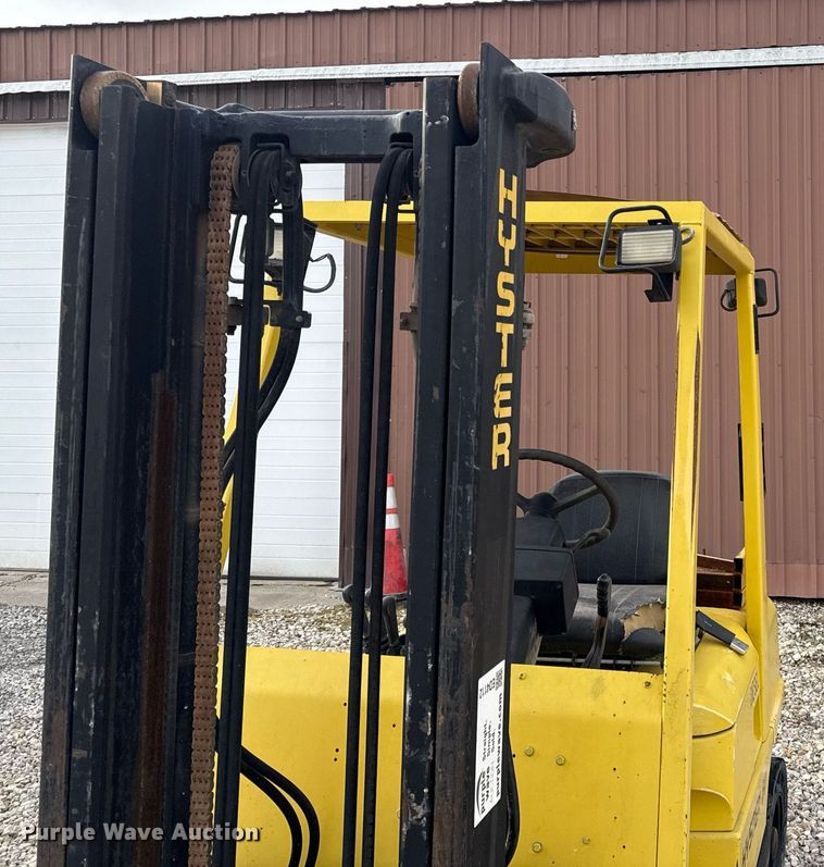image for item ED4112 2001 Hyster H60XM  forklift