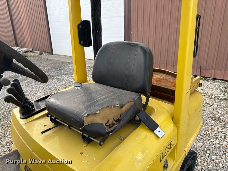 image for item ED4112 2001 Hyster H60XM  forklift