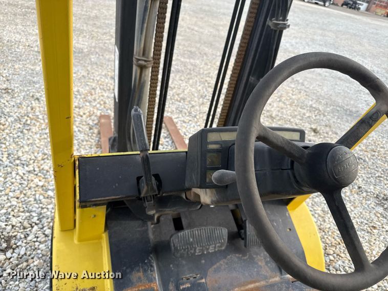 image for item ED4112 2001 Hyster H60XM  forklift