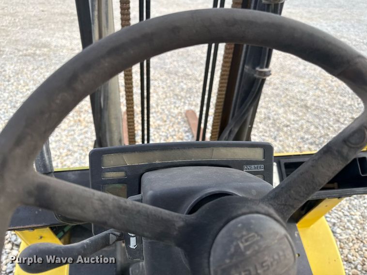 image for item ED4112 2001 Hyster H60XM  forklift