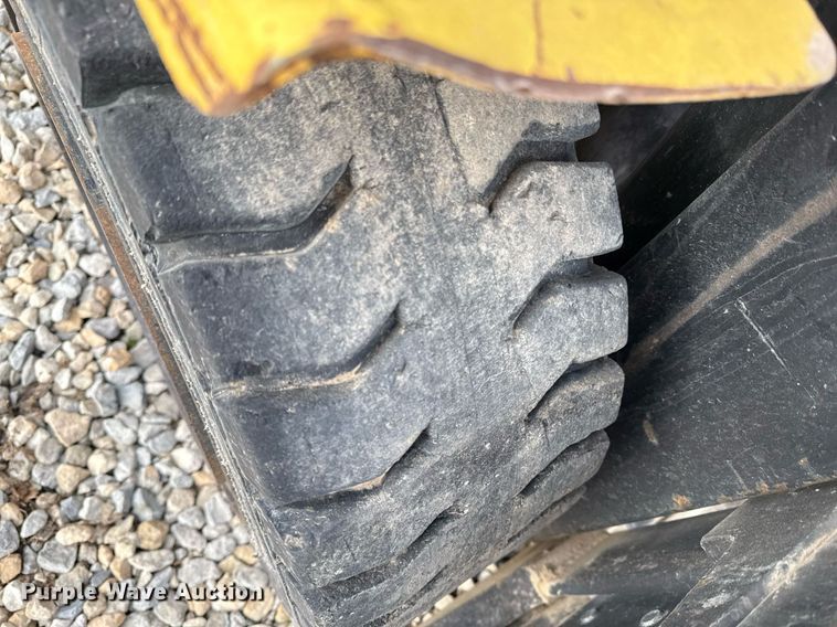 image for item ED4112 2001 Hyster H60XM  forklift