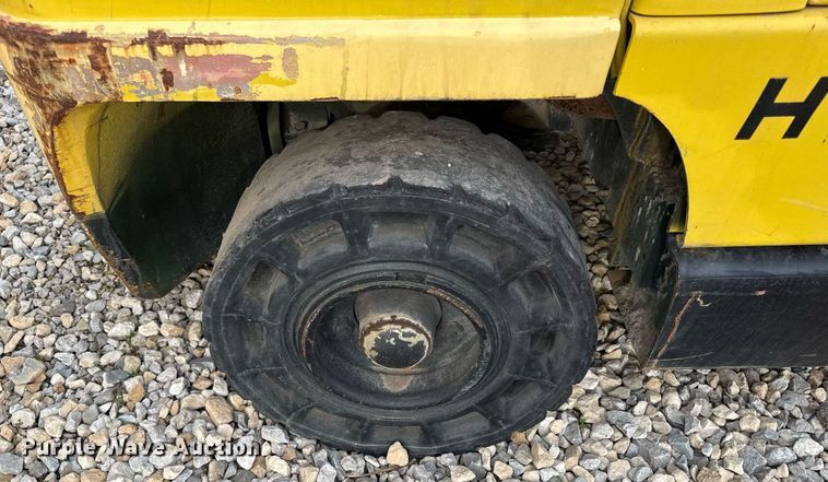 image for item ED4112 2001 Hyster H60XM  forklift