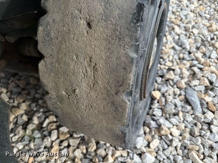 image for item ED4112 2001 Hyster H60XM  forklift