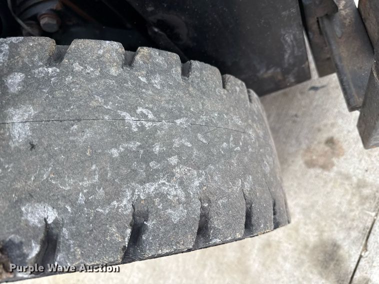 image for item ED4114 2006 Hyster H50FT forklift