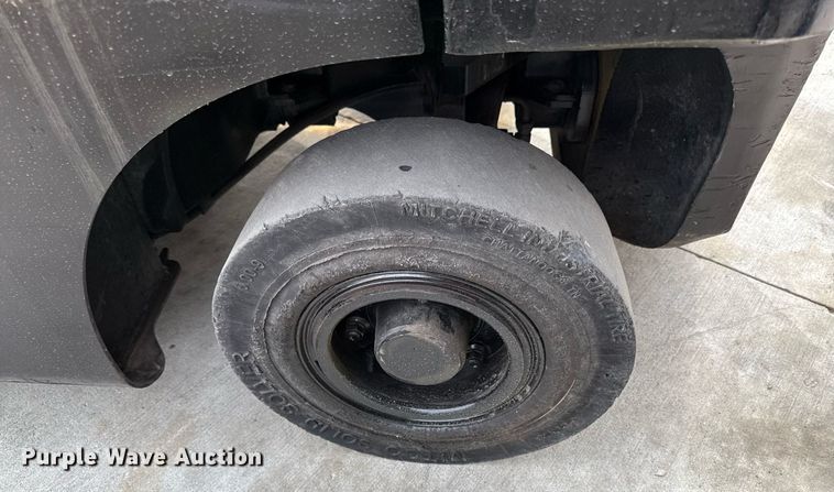 image for item ED4114 2006 Hyster H50FT forklift