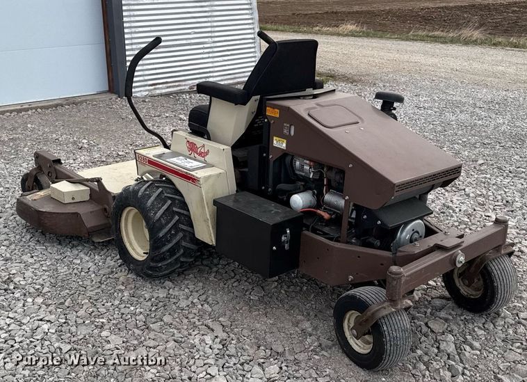 image for item ED4117 Grasshopper 928D ZTR lawn mower