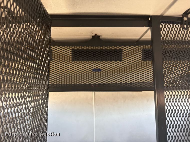 image for item EG2592 2008 Ford F650 Super Duty shuttle bus