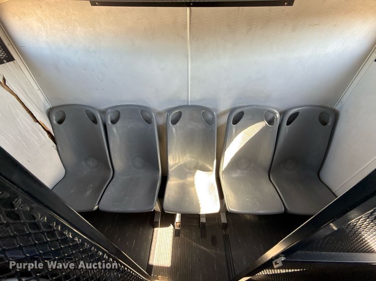 image for item EG2592 2008 Ford F650 Super Duty shuttle bus