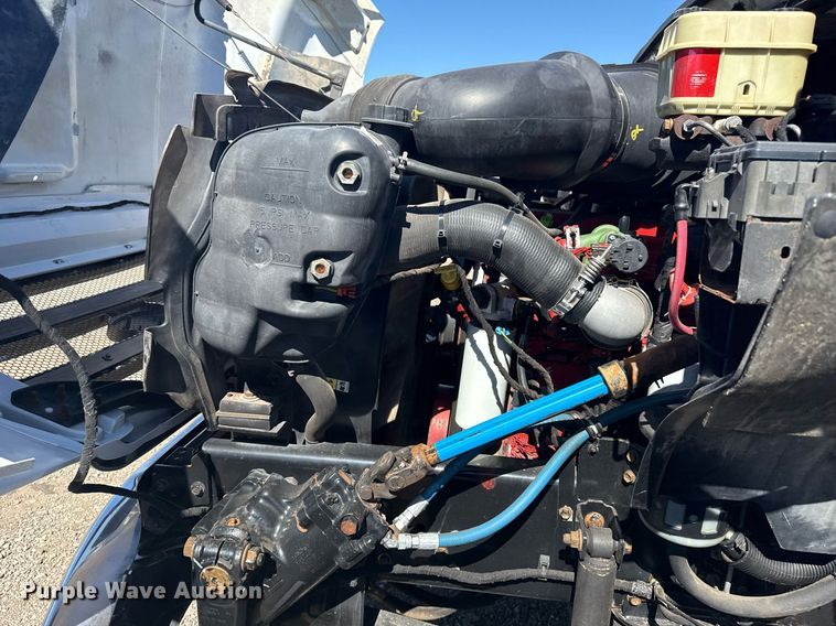 image for item EG2592 2008 Ford F650 Super Duty shuttle bus