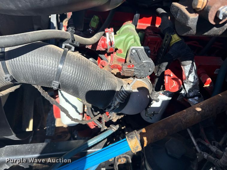 image for item EG2592 2008 Ford F650 Super Duty shuttle bus