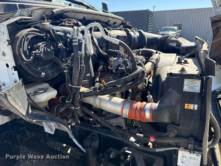 image for item EG2592 2008 Ford F650 Super Duty shuttle bus