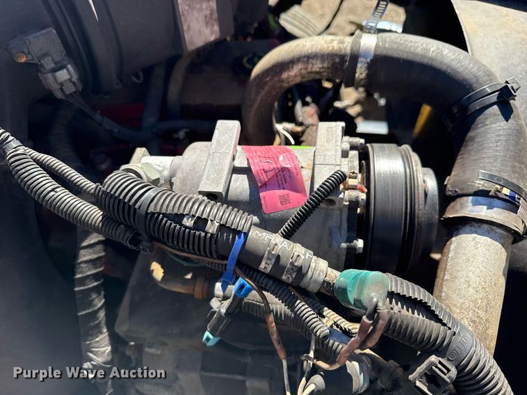 image for item EG2592 2008 Ford F650 Super Duty shuttle bus