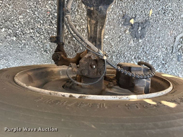 image for item EG2592 2008 Ford F650 Super Duty shuttle bus