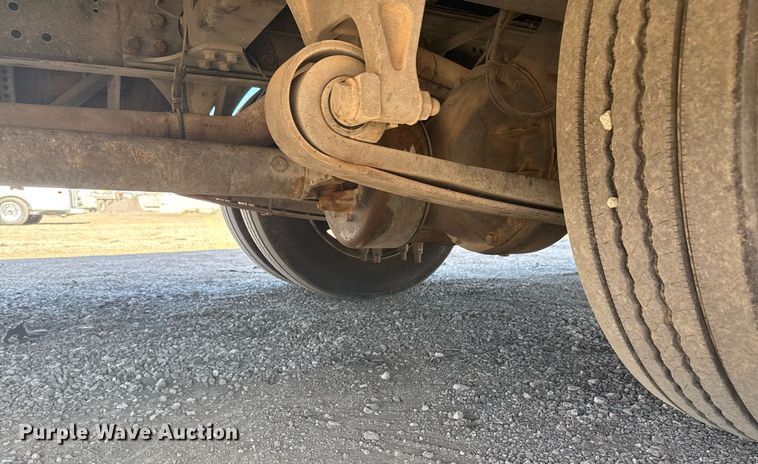 image for item EG2592 2008 Ford F650 Super Duty shuttle bus