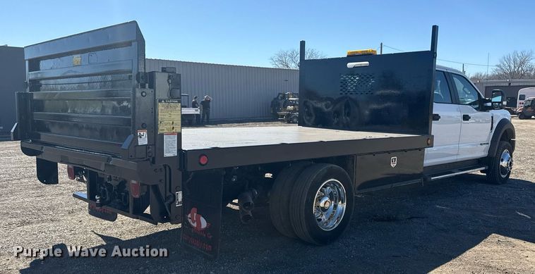 image for item EG2594 2019 Ford F550 Super Duty Crew Cab flatbed truck