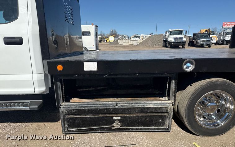 image for item EG2594 2019 Ford F550 Super Duty Crew Cab flatbed truck