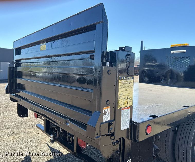 image for item EG2594 2019 Ford F550 Super Duty Crew Cab flatbed truck