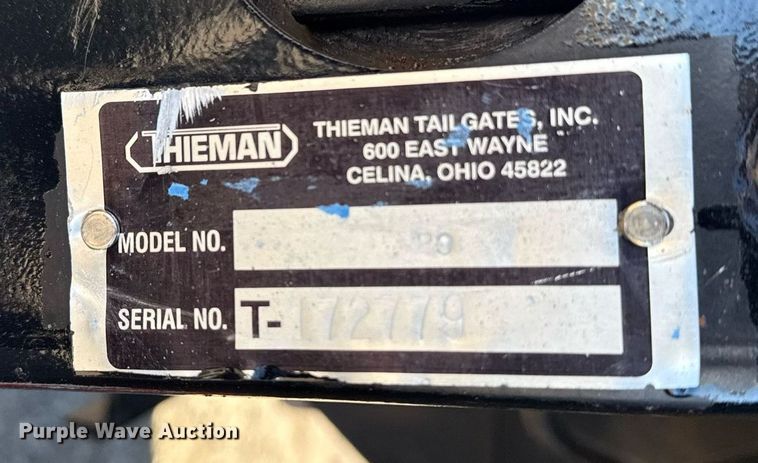 image for item EG2594 2019 Ford F550 Super Duty Crew Cab flatbed truck