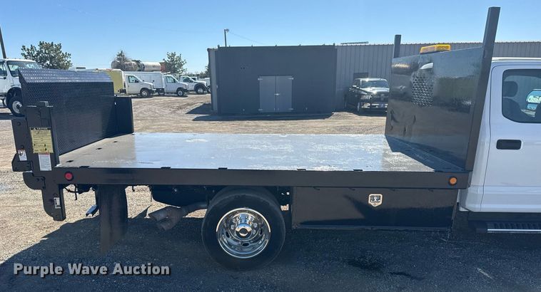 image for item EG2594 2019 Ford F550 Super Duty Crew Cab flatbed truck