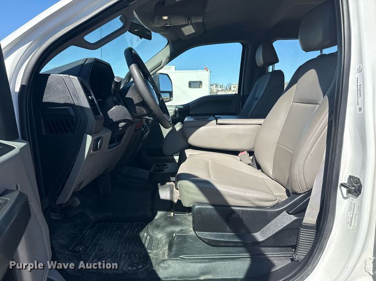 image for item EG2594 2019 Ford F550 Super Duty Crew Cab flatbed truck