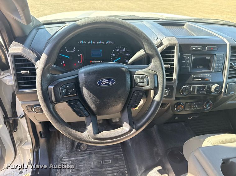 image for item EG2594 2019 Ford F550 Super Duty Crew Cab flatbed truck