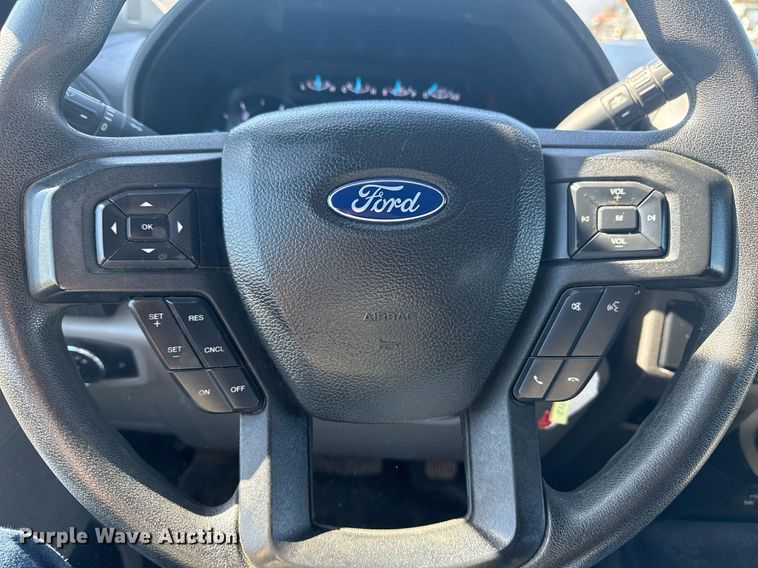 image for item EG2594 2019 Ford F550 Super Duty Crew Cab flatbed truck