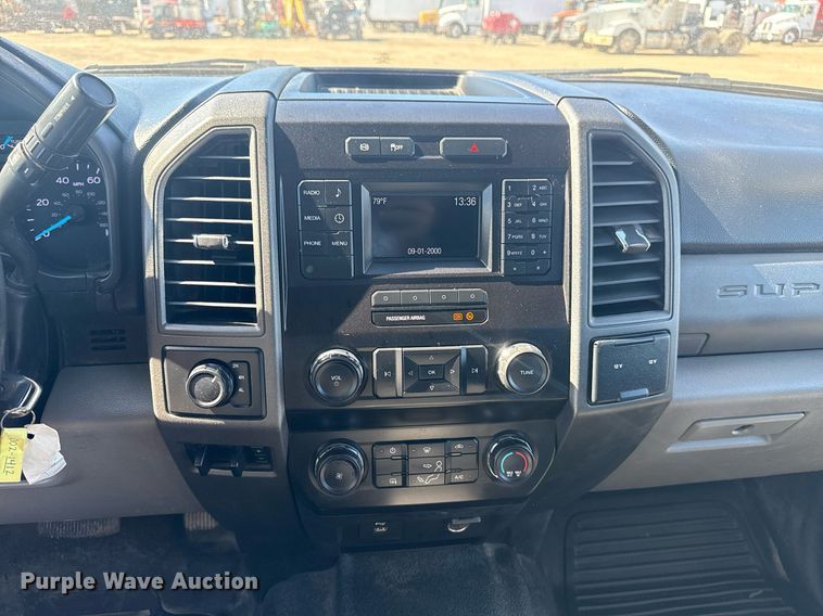 image for item EG2594 2019 Ford F550 Super Duty Crew Cab flatbed truck