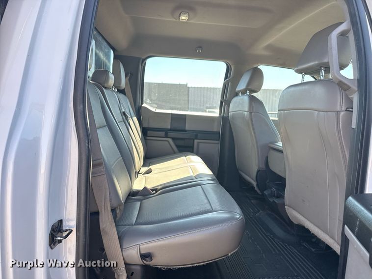 image for item EG2594 2019 Ford F550 Super Duty Crew Cab flatbed truck