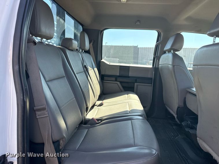 image for item EG2594 2019 Ford F550 Super Duty Crew Cab flatbed truck